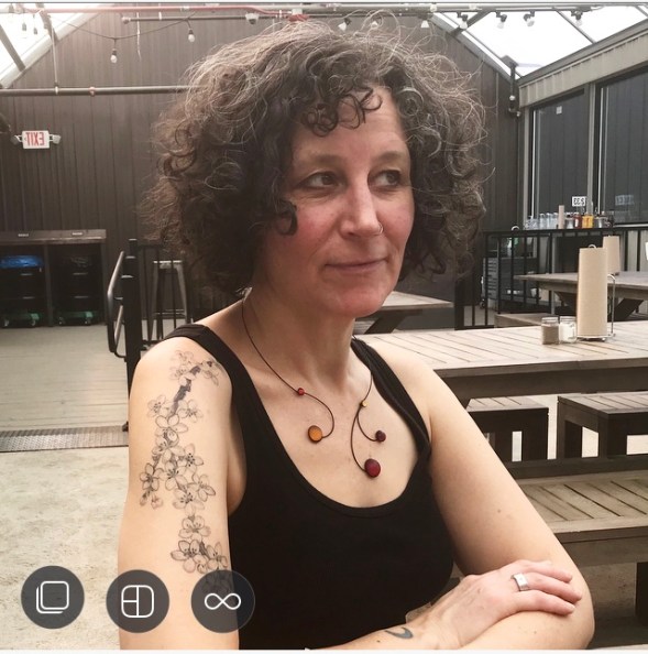 61FEC9CB-416A-468A-9CBF-384A1E800192_1_201_a